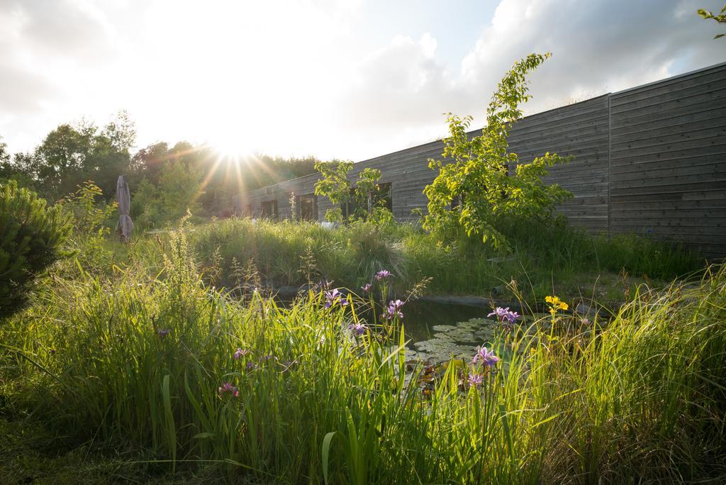 Ecolodge Le Bruit De L'Eau Saint-Quentin-en-Tourmont Extérieur photo